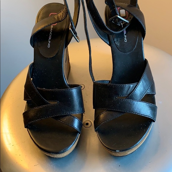 Beautiful black wedge sandals - Picture 2 of 4